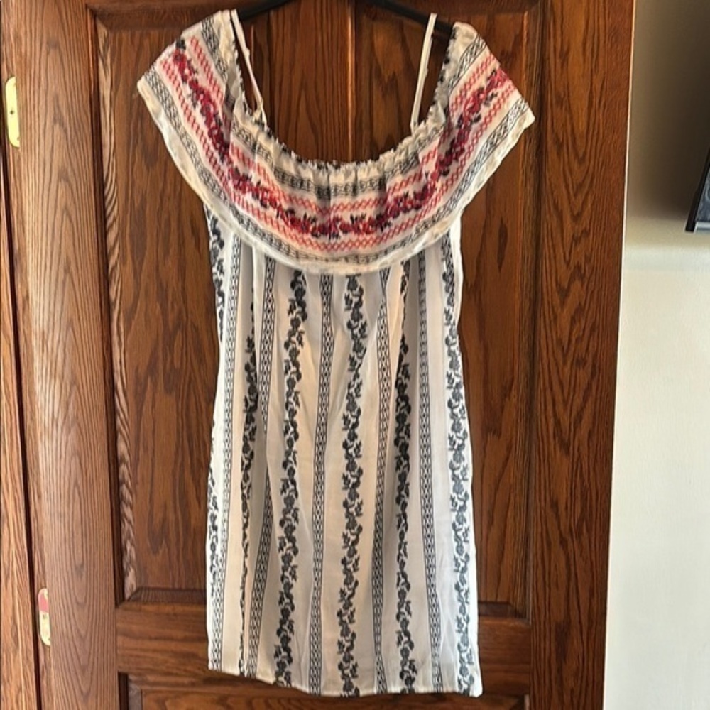 Blue Rain embroidered lined off shoulder adjustable strap boho dress size M